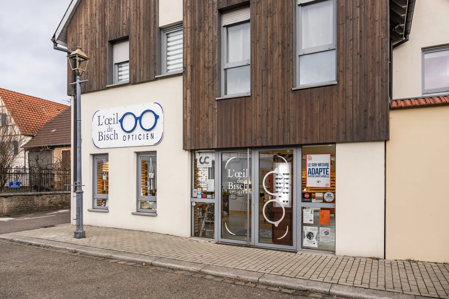 Extérieur de la boutique Oeil de Bisch à Bischoffsheim, proche d'Obernai